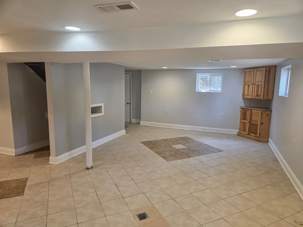 2657 North Sayre Avenue Chicago IL 60707