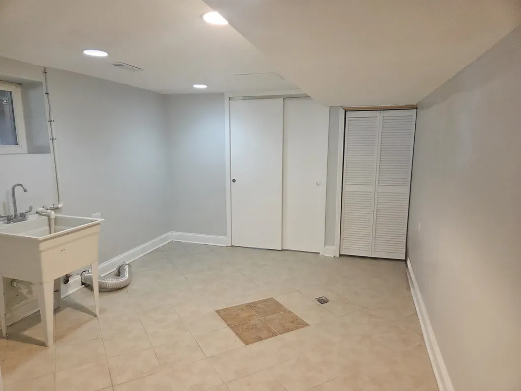 2657 North Sayre Avenue Chicago IL 60707