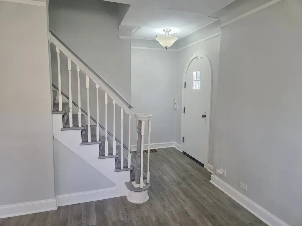 2657 North Sayre Avenue Chicago IL 60707
