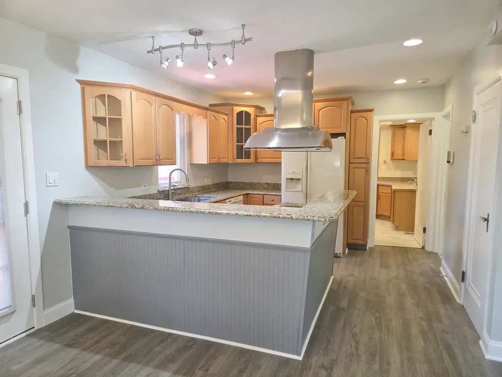 2657 North Sayre Avenue Chicago IL 60707