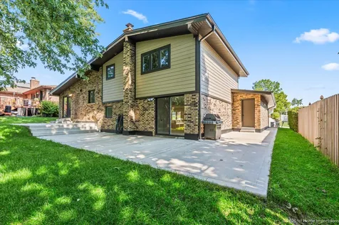 9039 Windsor Drive Palos Hills IL 60465