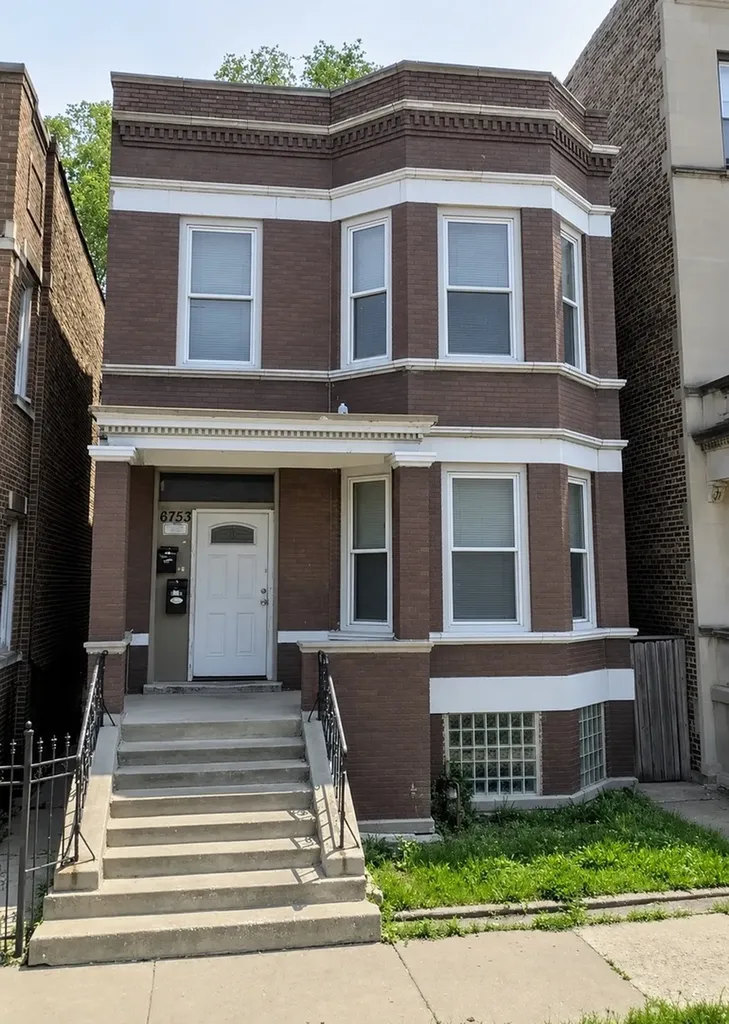6753 South Loomis Boulevard Chicago IL 60636