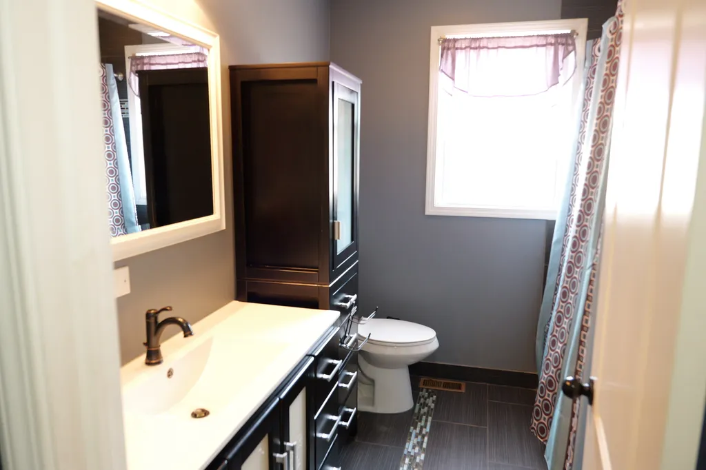 3223 West 84th Place Chicago IL 60652