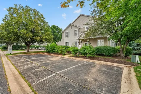 83 Strawflower Court Romeoville IL 60446