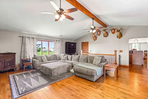 1453 East Us Highway 52 Highway Ottawa IL 61350