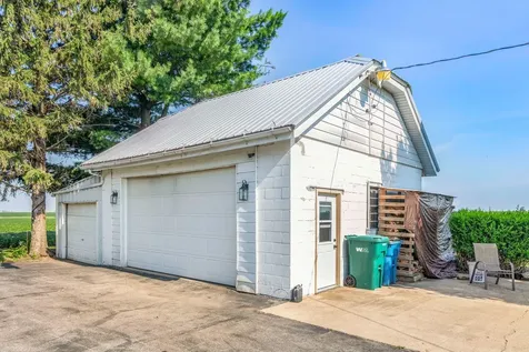 1453 East Us Highway 52 Highway Ottawa IL 61350