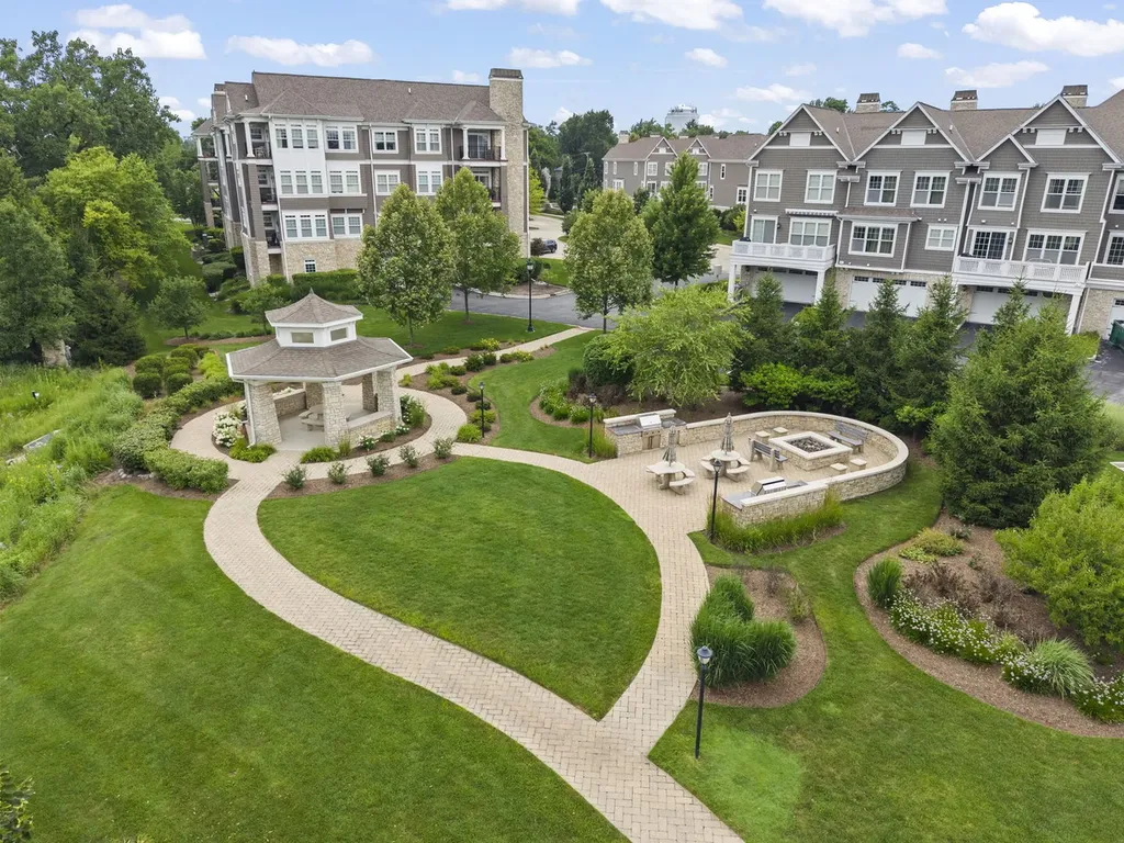 149 West Kennedy Lane Hinsdale IL 60521