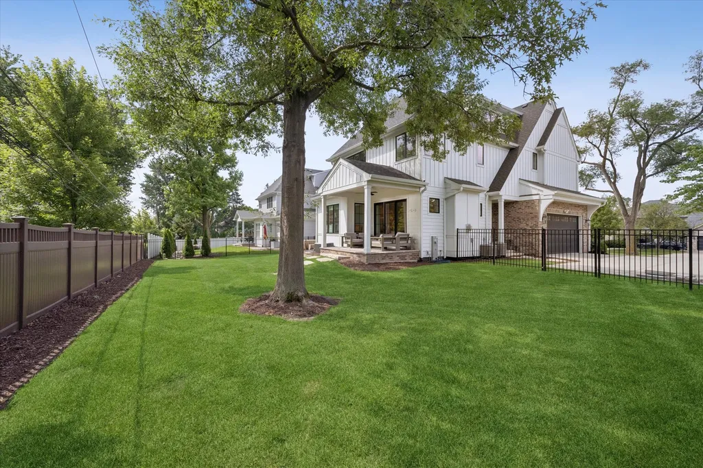 915 South Madison Street Hinsdale IL 60521