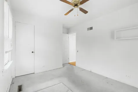 4715 West Crystal Lake Road Mchenry IL 60050
