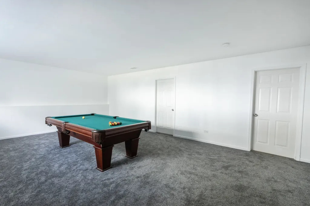 4257 North Kolmar Avenue Chicago IL 60641