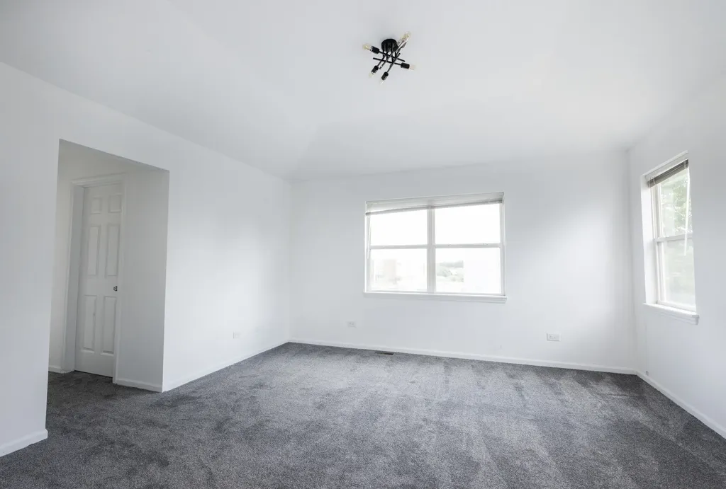 4257 North Kolmar Avenue Chicago IL 60641