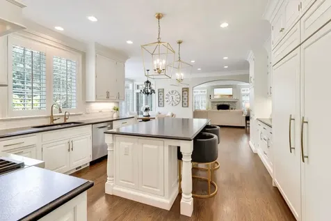 1871 West Salisbury Lane Lake Forest IL 60045
