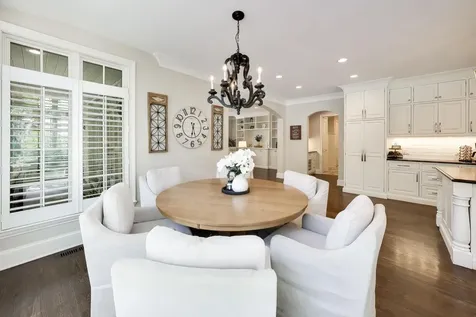 1871 West Salisbury Lane Lake Forest IL 60045