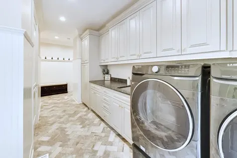1871 West Salisbury Lane Lake Forest IL 60045
