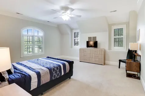 1871 West Salisbury Lane Lake Forest IL 60045