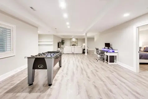 1871 West Salisbury Lane Lake Forest IL 60045