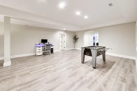 1871 West Salisbury Lane Lake Forest IL 60045