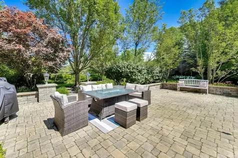 1871 West Salisbury Lane Lake Forest IL 60045