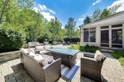 1871 West Salisbury Lane Lake Forest IL 60045