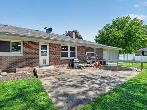 2230 North 1st Street Dekalb IL 60115