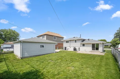 10403 Barnard Drive Chicago Ridge IL 60415