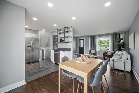 10403 Barnard Drive Chicago Ridge IL 60415