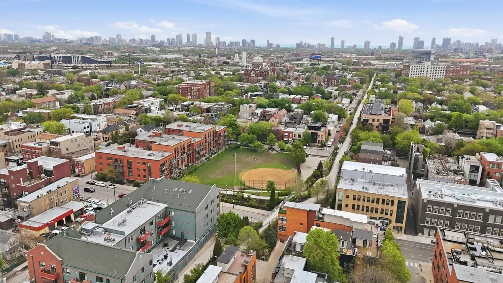 1728 North Damen Avenue Chicago IL 60647
