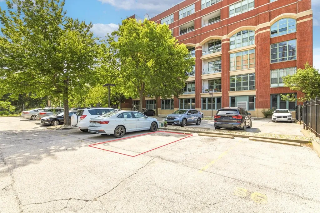 2001 South Calumet Avenue Chicago IL 60616