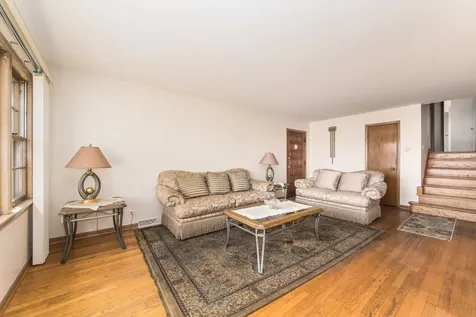 8516 North Ozanam Avenue Niles IL 60714
