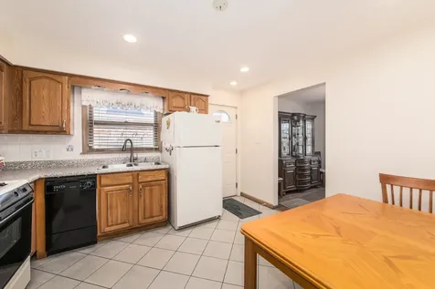 8516 North Ozanam Avenue Niles IL 60714