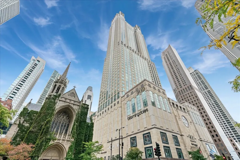 132 East Delaware Place Chicago IL 60611