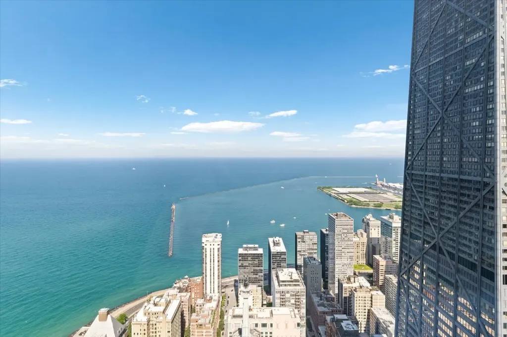 132 East Delaware Place Chicago IL 60611