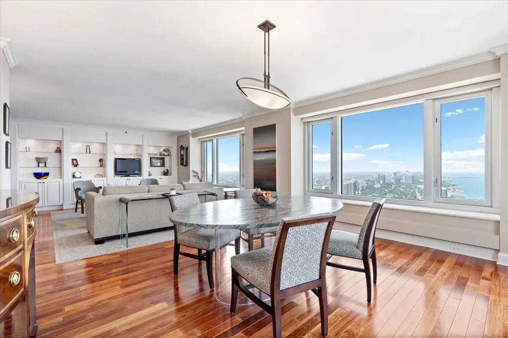 132 East Delaware Place Chicago IL 60611