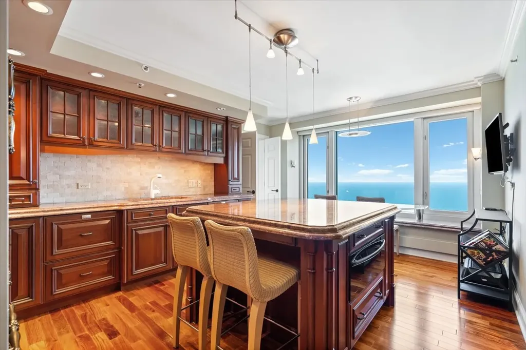 132 East Delaware Place Chicago IL 60611