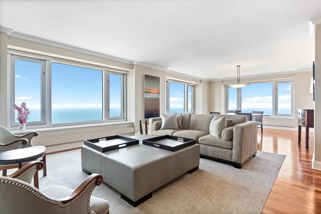 132 East Delaware Place Chicago IL 60611