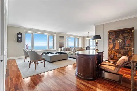 132 East Delaware Place Chicago IL 60611
