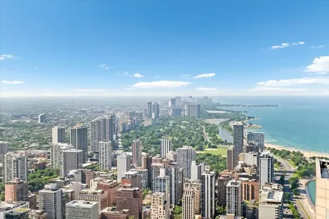 132 East Delaware Place Chicago IL 60611