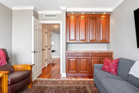 132 East Delaware Place Chicago IL 60611