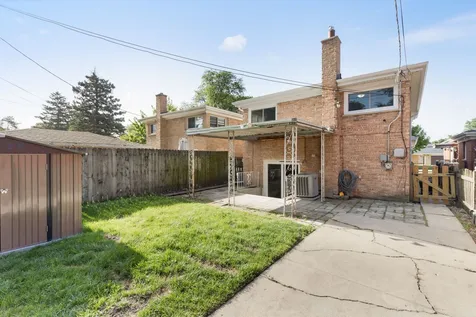 5334 Grove Street Skokie IL 60077