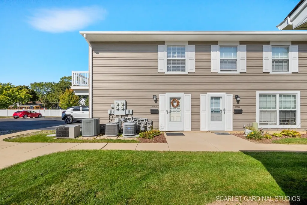 1441 Woodcutter Lane Wheaton IL 60189