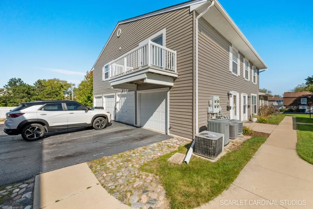 1441 Woodcutter Lane Wheaton IL 60189