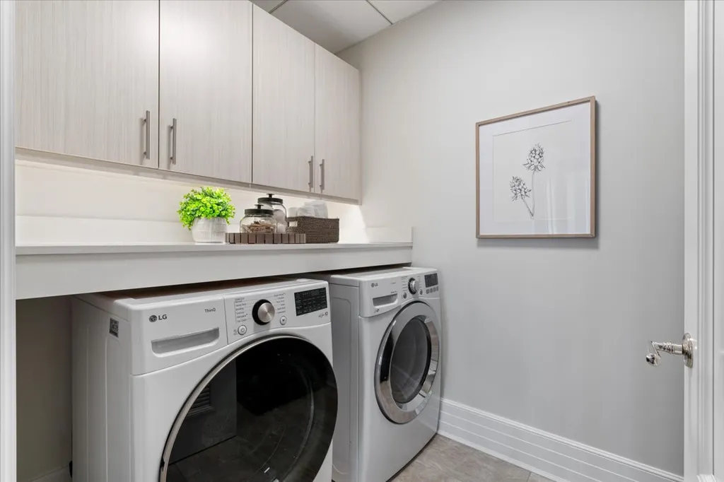 9 West Walton Street Chicago IL 60610