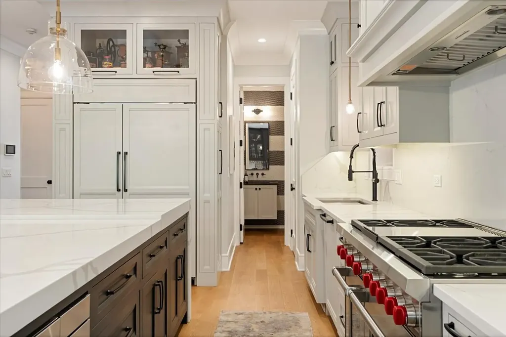 2207 North Orchard Street Chicago IL 60614