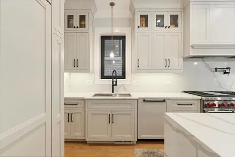 2207 North Orchard Street Chicago IL 60614