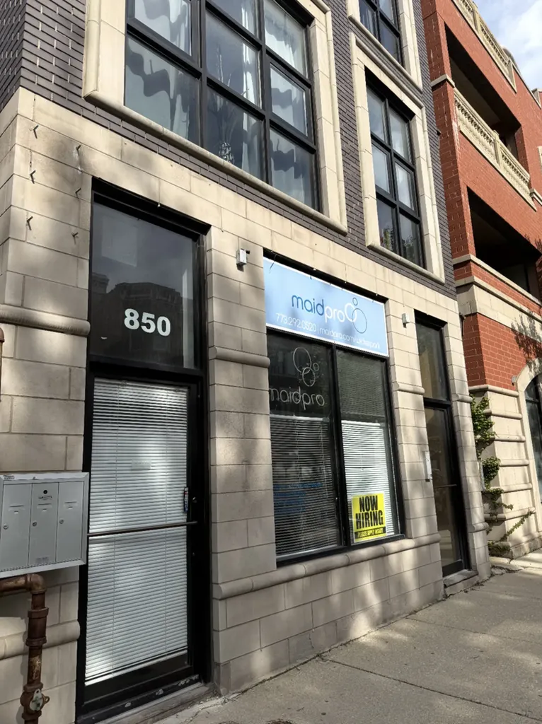 850 North Damen Avenue Chicago IL 60622