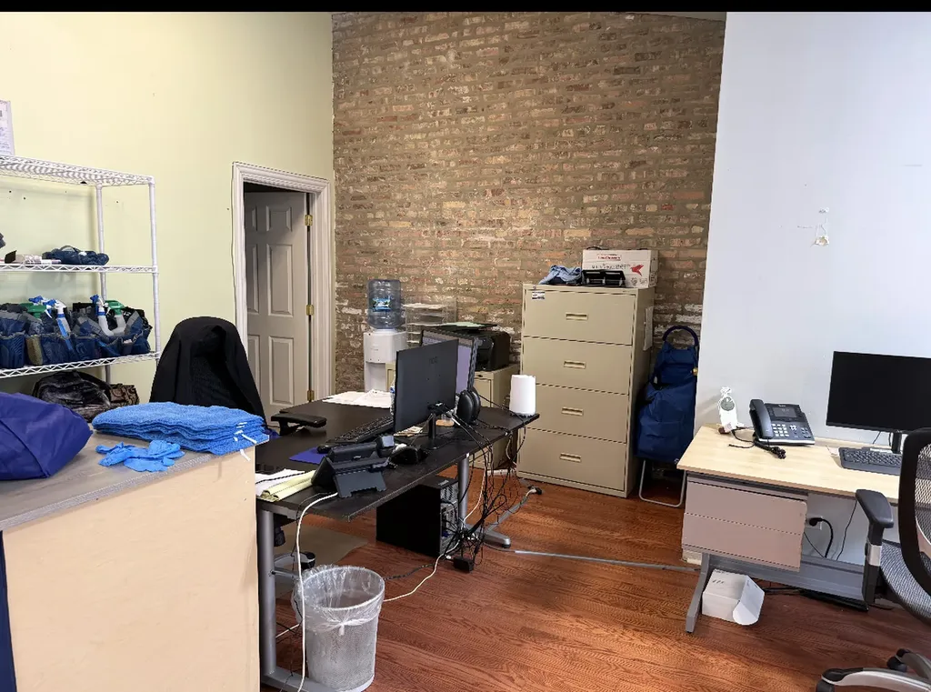 850 North Damen Avenue Chicago IL 60622