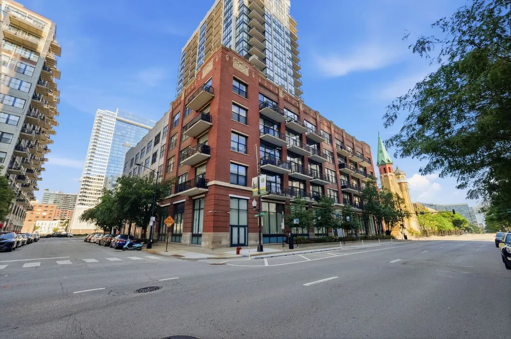 210 South Desplaines Street Chicago IL 60661