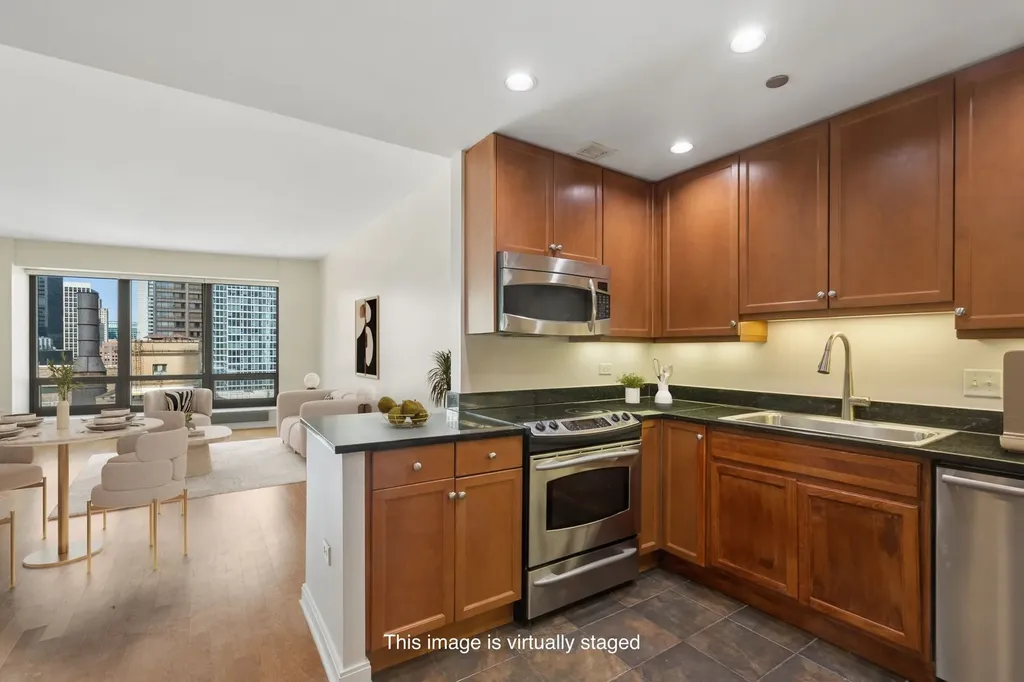 130 North Garland Court Chicago IL 60602