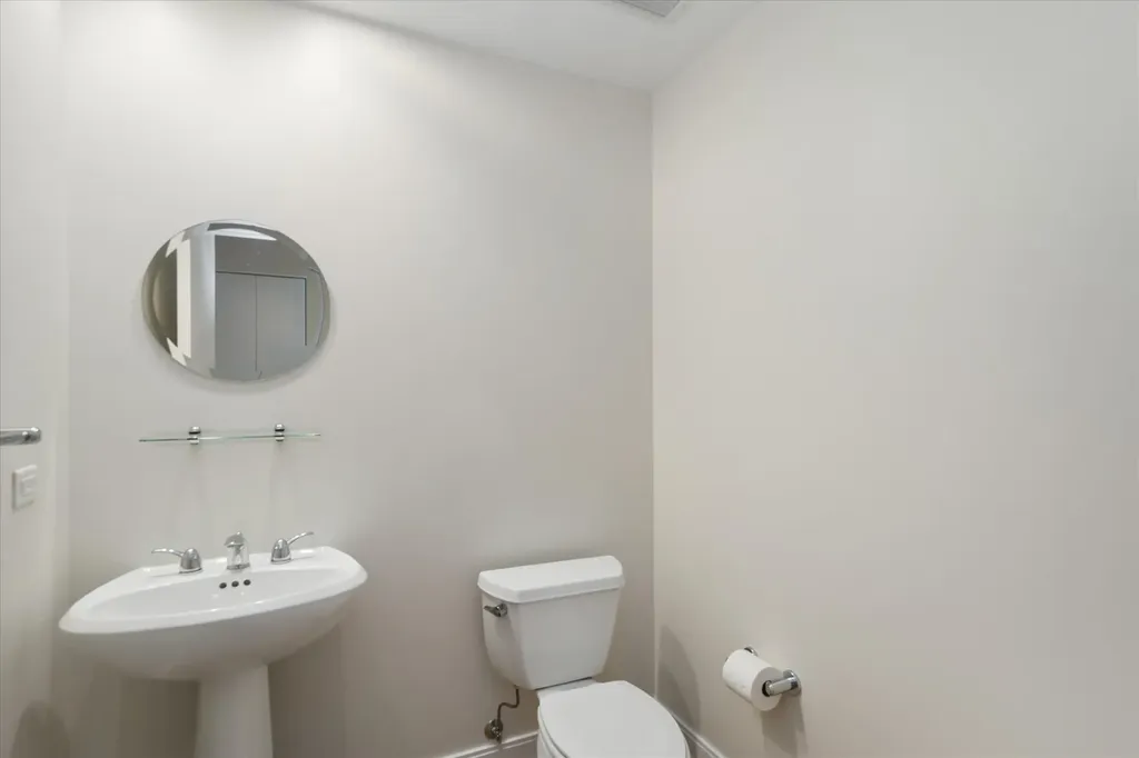 130 North Garland Court Chicago IL 60602