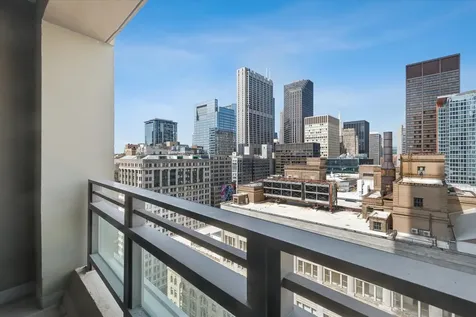 130 North Garland Court Chicago IL 60602